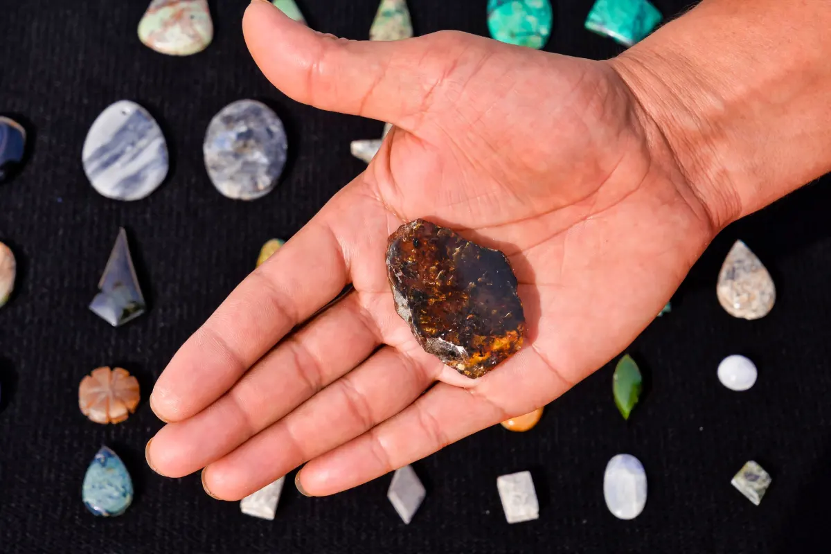 Les bienfaits et pratiques de la lithothérapie au féminin